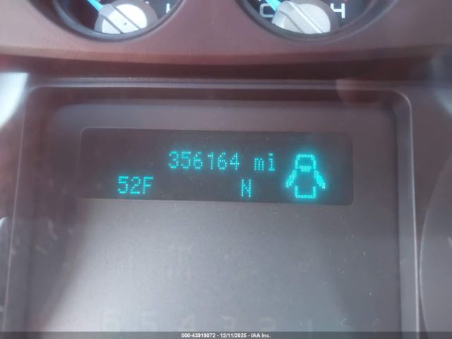 Ford F-250 Xl Image 10