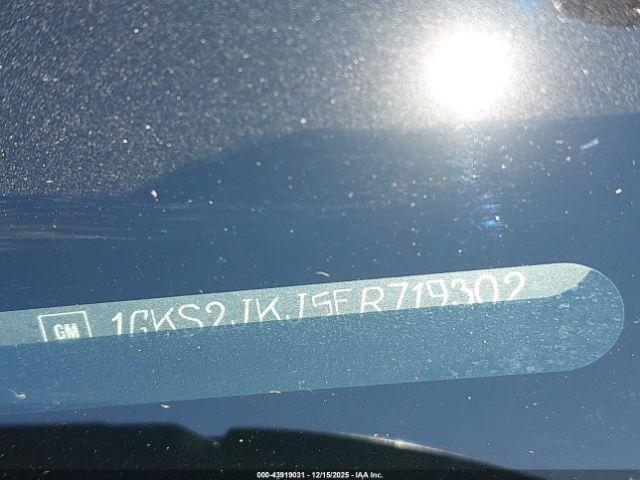 GMC Yukon Denali Image 16