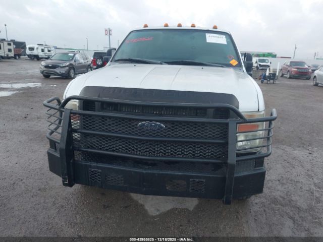 Ford F-350 Image 9