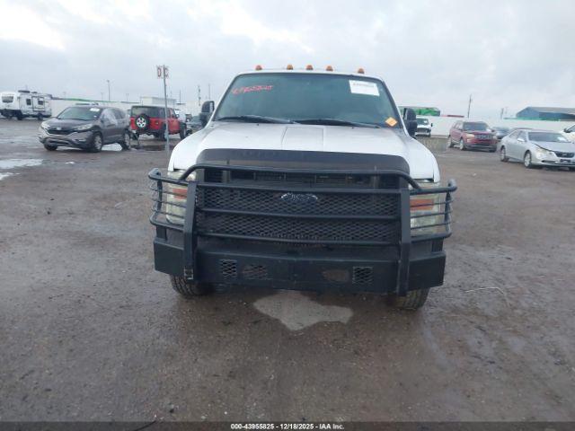 Ford F-350 Image 14