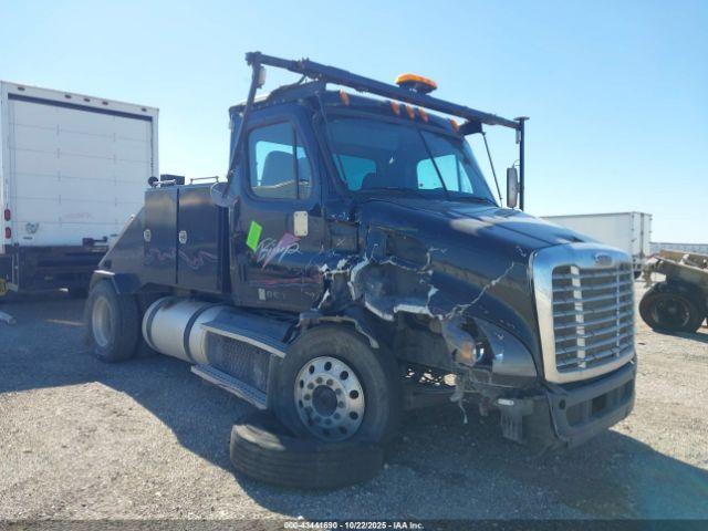  Salvage Freightliner Cascadia 113