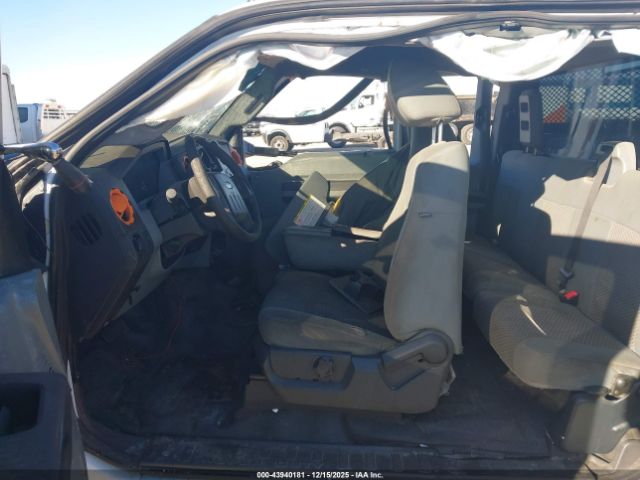 Ford F-350 Xl Image 6