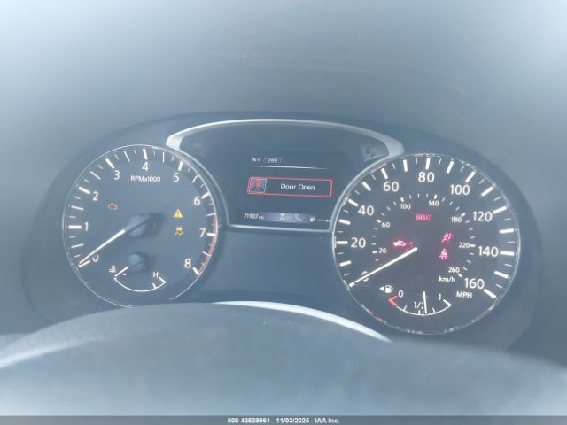 Nissan Pathfinder Sv Image 10