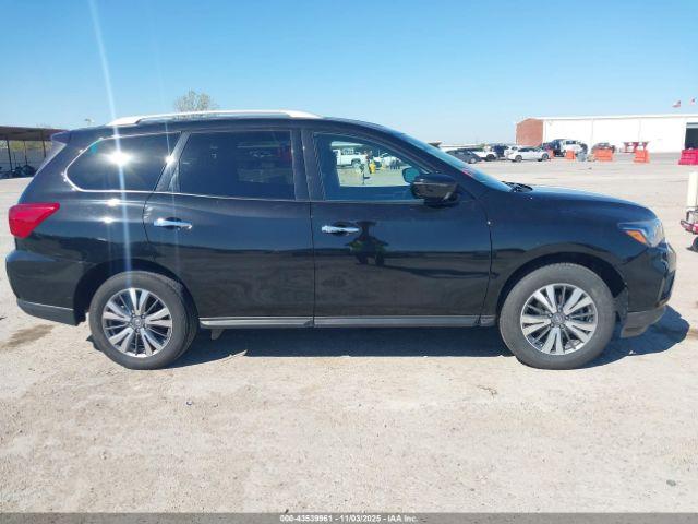 Nissan Pathfinder Sv Image 12