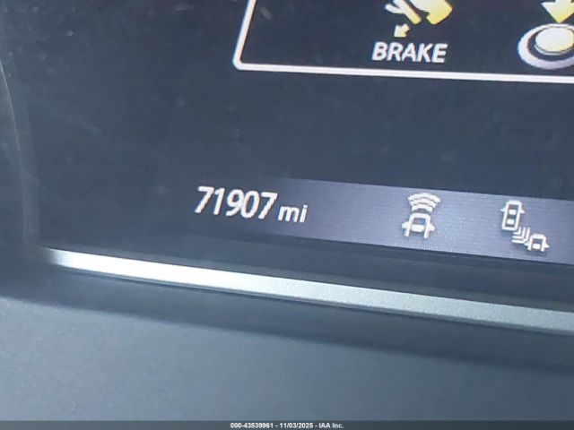 Nissan Pathfinder Sv Image 2