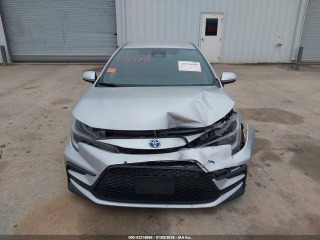 Toyota Corolla Hybrid Se Image 11