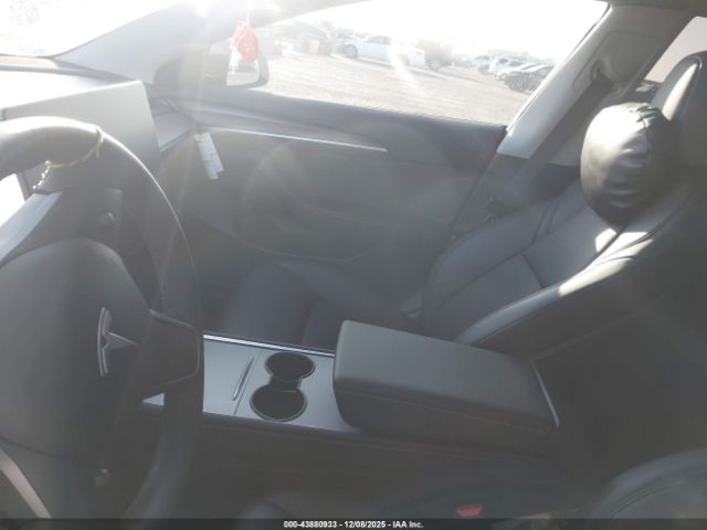 Tesla Model 3 Rear-wheel Drive Image 15