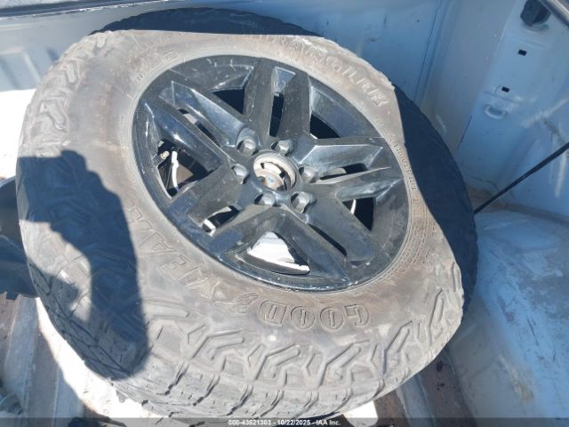 Chevrolet Silverado 1500 4wd  Short Bed Custom Trail Boss Image 14