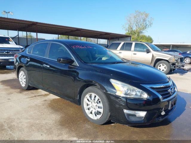  Salvage Nissan Altima