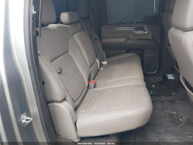 Chevrolet Silverado 2500 4wd  Standard Bed Ltz Image 8