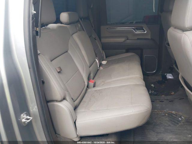 Chevrolet Silverado 2500 4wd  Standard Bed Ltz Image 8