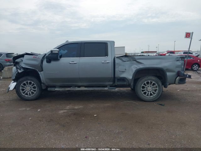 Chevrolet Silverado 2500 4wd  Standard Bed Ltz Image 12
