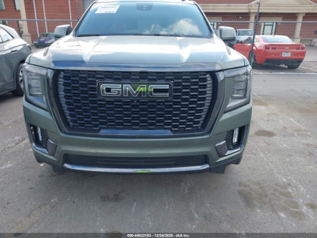 GMC Yukon 4wd Denali Ultimate Image 8