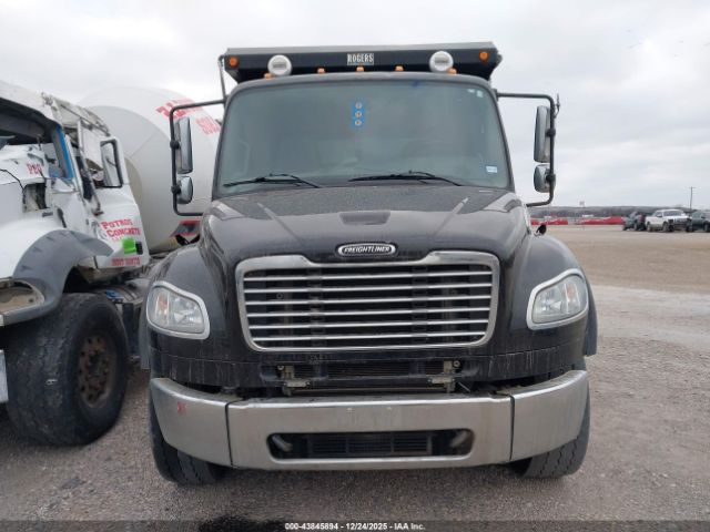 Freightliner M2 106 Medium Duty Image 12
