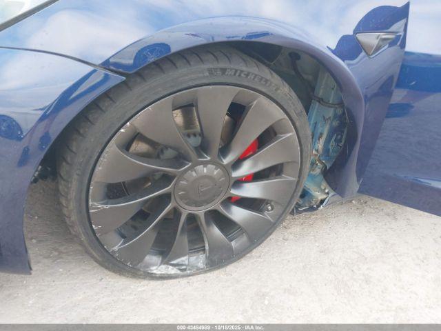 Tesla Model 3 Performance Dual Motor All-wheel Drive Image 10