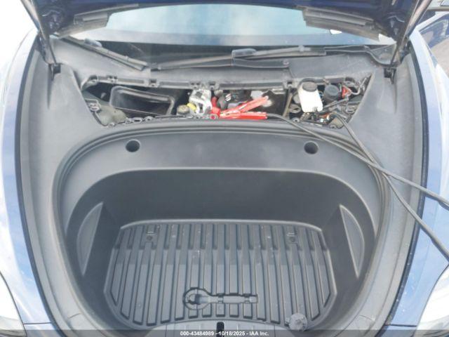 Tesla Model 3 Performance Dual Motor All-wheel Drive Image 9