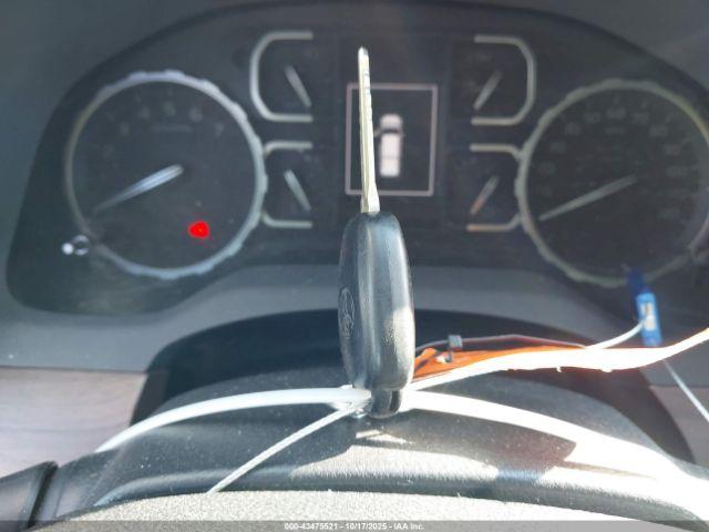 Toyota Tundra Limited 5.7l V8 Image 8