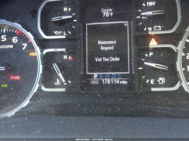 Toyota Tundra Limited 5.7l V8 Image 13