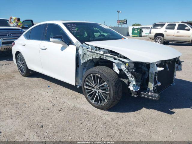  Salvage Lexus Es