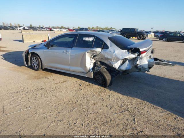 Toyota Corolla Le Image 4