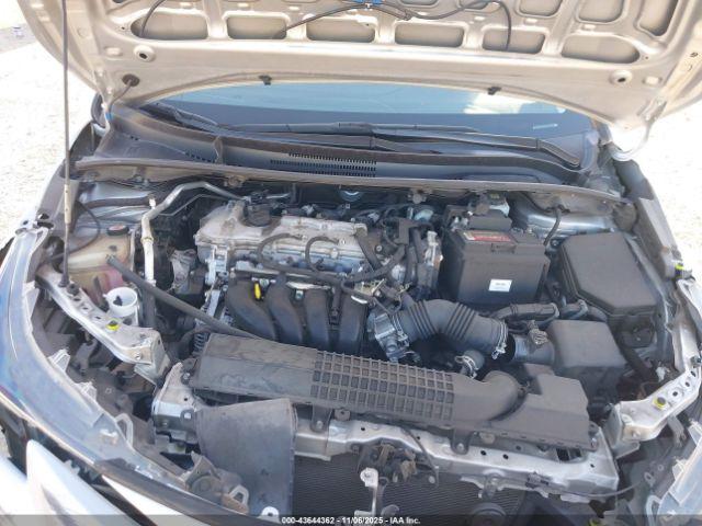 Toyota Corolla Le Image 8