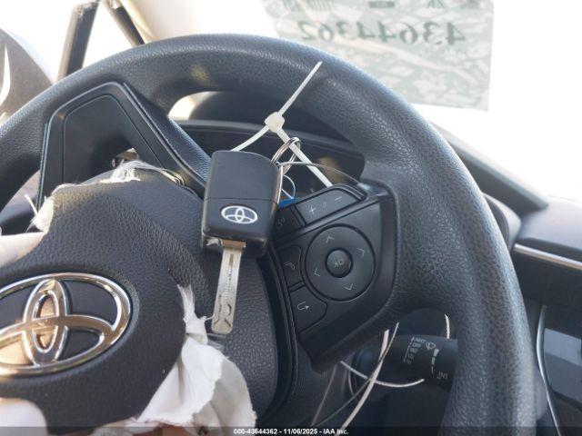 Toyota Corolla Le Image 11