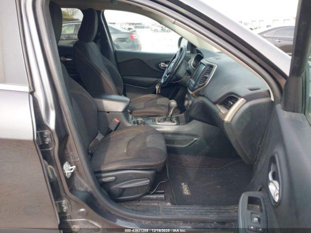 Jeep Cherokee Latitude Image 3