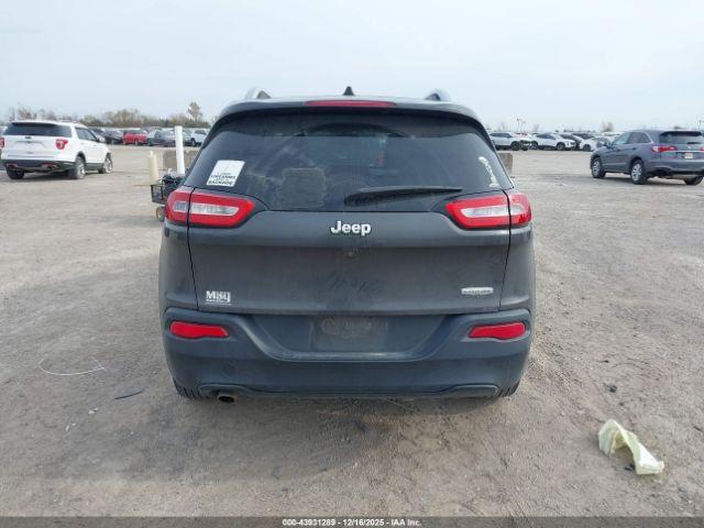 Jeep Cherokee Latitude Image 14