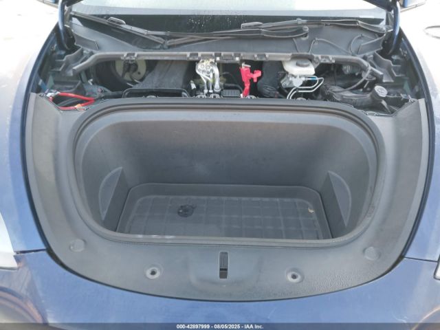 Tesla Model Y Long Range Dual Motor All-wheel Drive Image 8