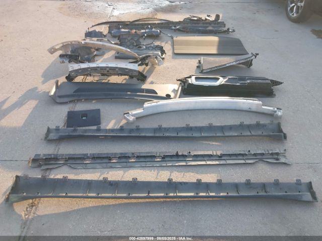 Tesla Model Y Long Range Dual Motor All-wheel Drive Image 9