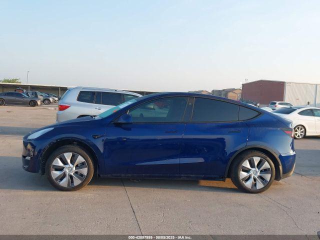 Tesla Model Y Long Range Dual Motor All-wheel Drive Image 13