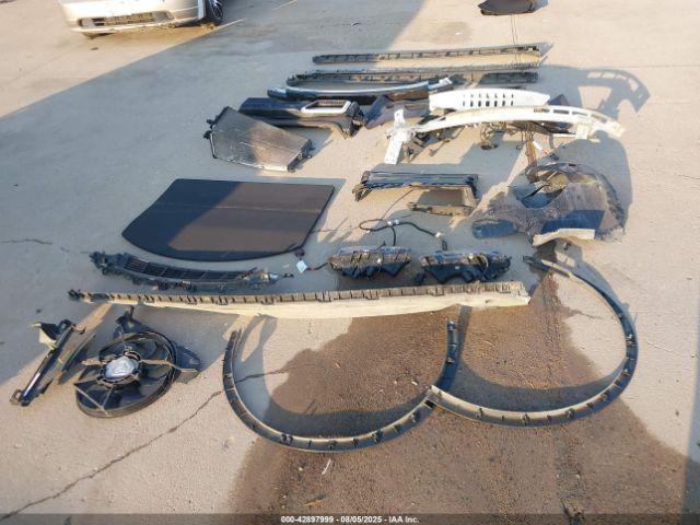 Tesla Model Y Long Range Dual Motor All-wheel Drive Image 16