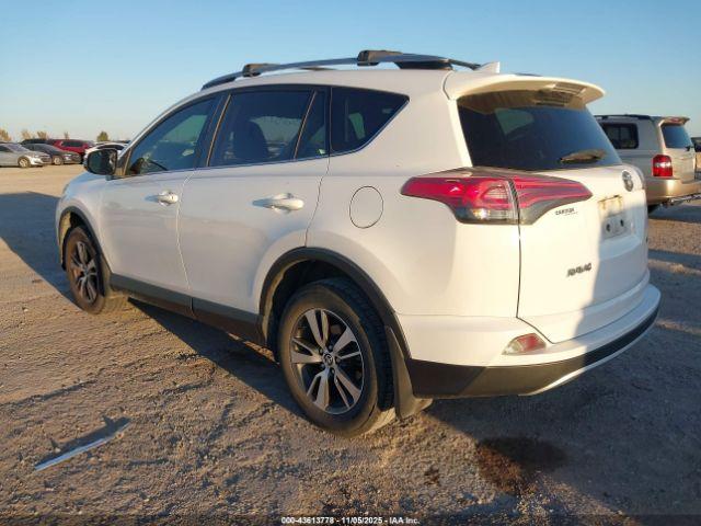 Toyota RAV4 Xle Image 3