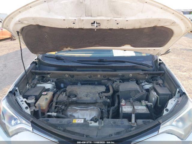 Toyota RAV4 Xle Image 9