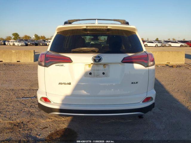 Toyota RAV4 Xle Image 17