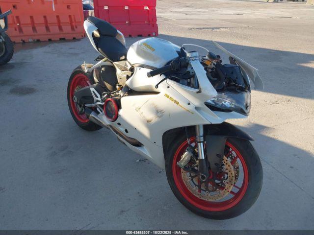  Salvage Ducati Superbike