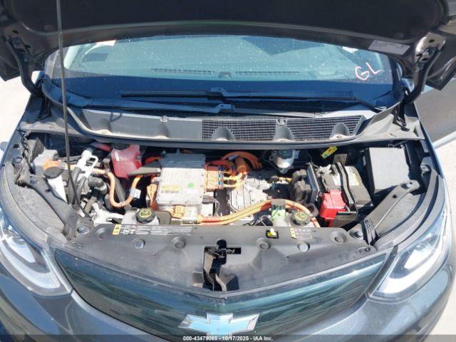 Chevrolet Bolt Premier Image 2