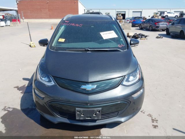 Chevrolet Bolt Premier Image 15