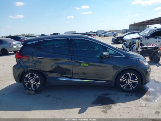 Chevrolet Bolt Premier Image 5