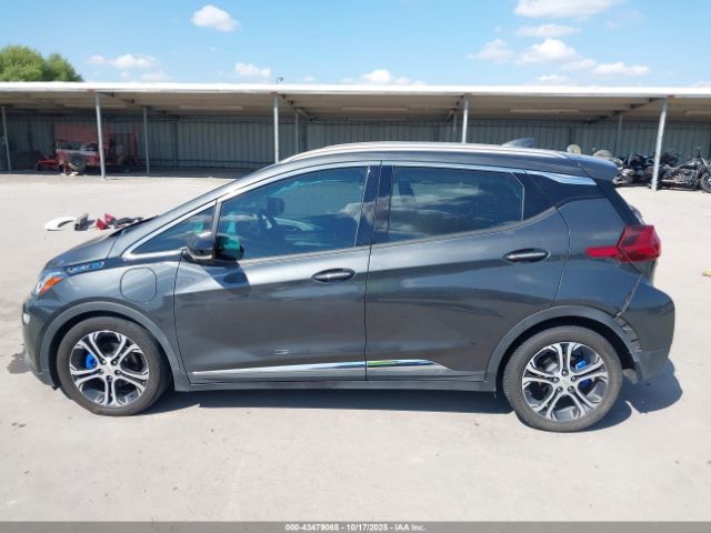 Chevrolet Bolt Premier Image 10