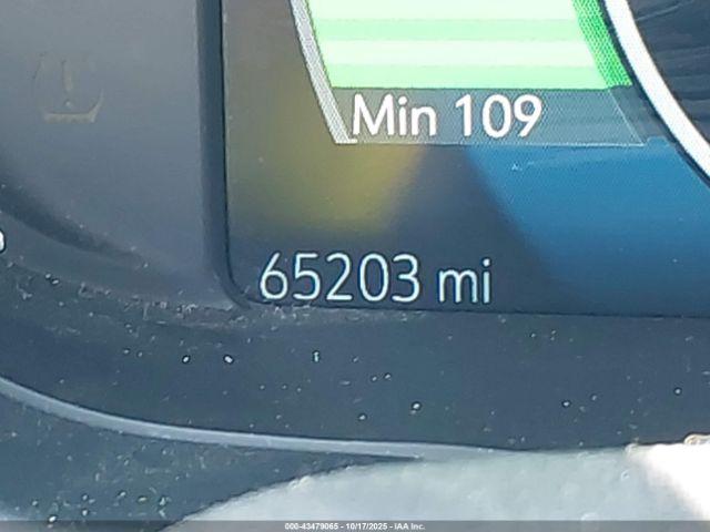 Chevrolet Bolt Premier Image 6