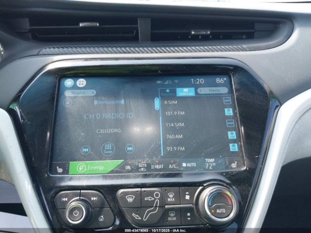 Chevrolet Bolt Premier Image 11