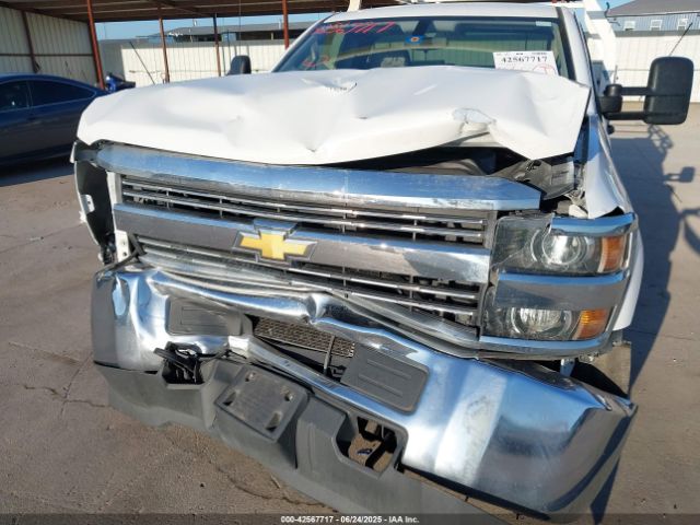 Chevrolet Silverado 2500 Wt Image 4