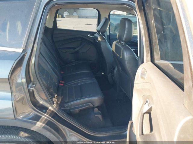 Ford Escape Titanium Image 8