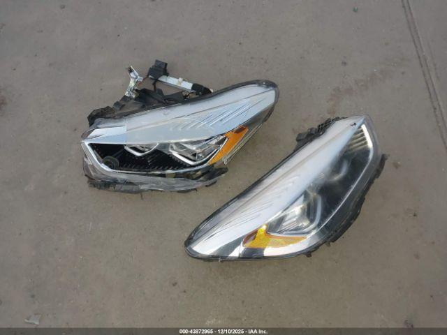 Ford Escape Titanium Image 9