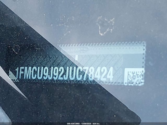 Ford Escape Titanium Image 16