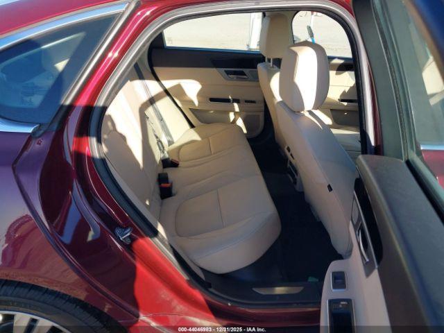 Jaguar XF 35t Premium Image 16