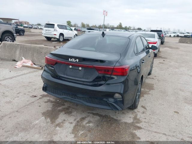 Kia Forte Lxs Image 12