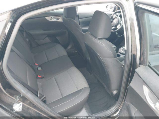 Kia Forte Lxs Image 16