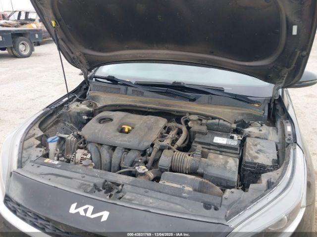 Kia Forte Lxs Image 13